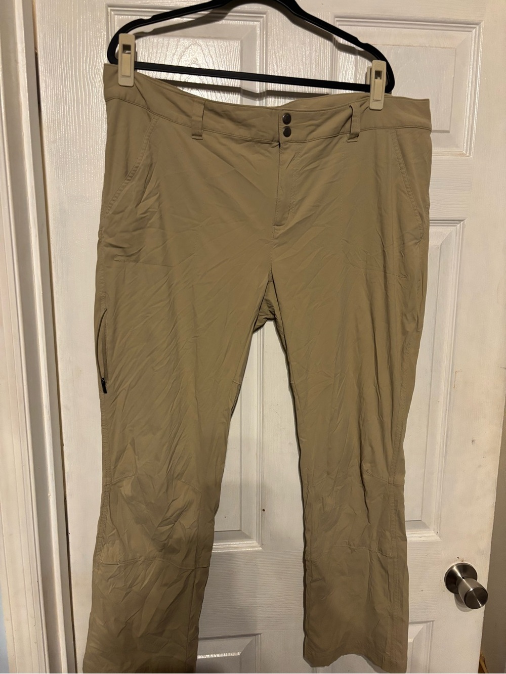 Lightweight Straight Leg Pants in Tan